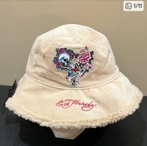 NWT...   Ed Hardy Women's Cream Faux Fur Beige Bucket Hat